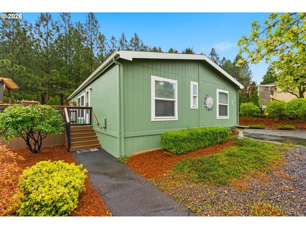10400 SE COOK CT, Unit 4, Milwaukie, OR 97222