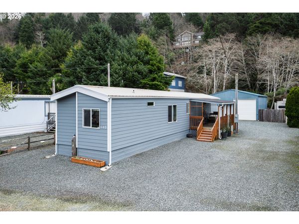 648 S EASY ST, Rockaway Beach, OR 97136