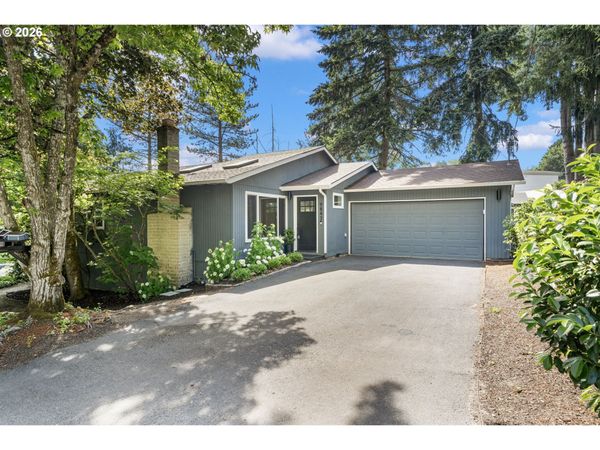 9843 SW 2ND AVE, Portland, OR 97219