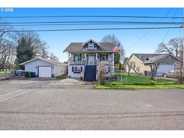 1621 Tualatin ST, St. Helens, OR 97051