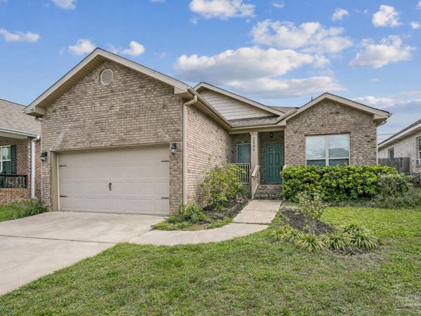 3588 Whitetail Ln, Pensacola, FL 32526