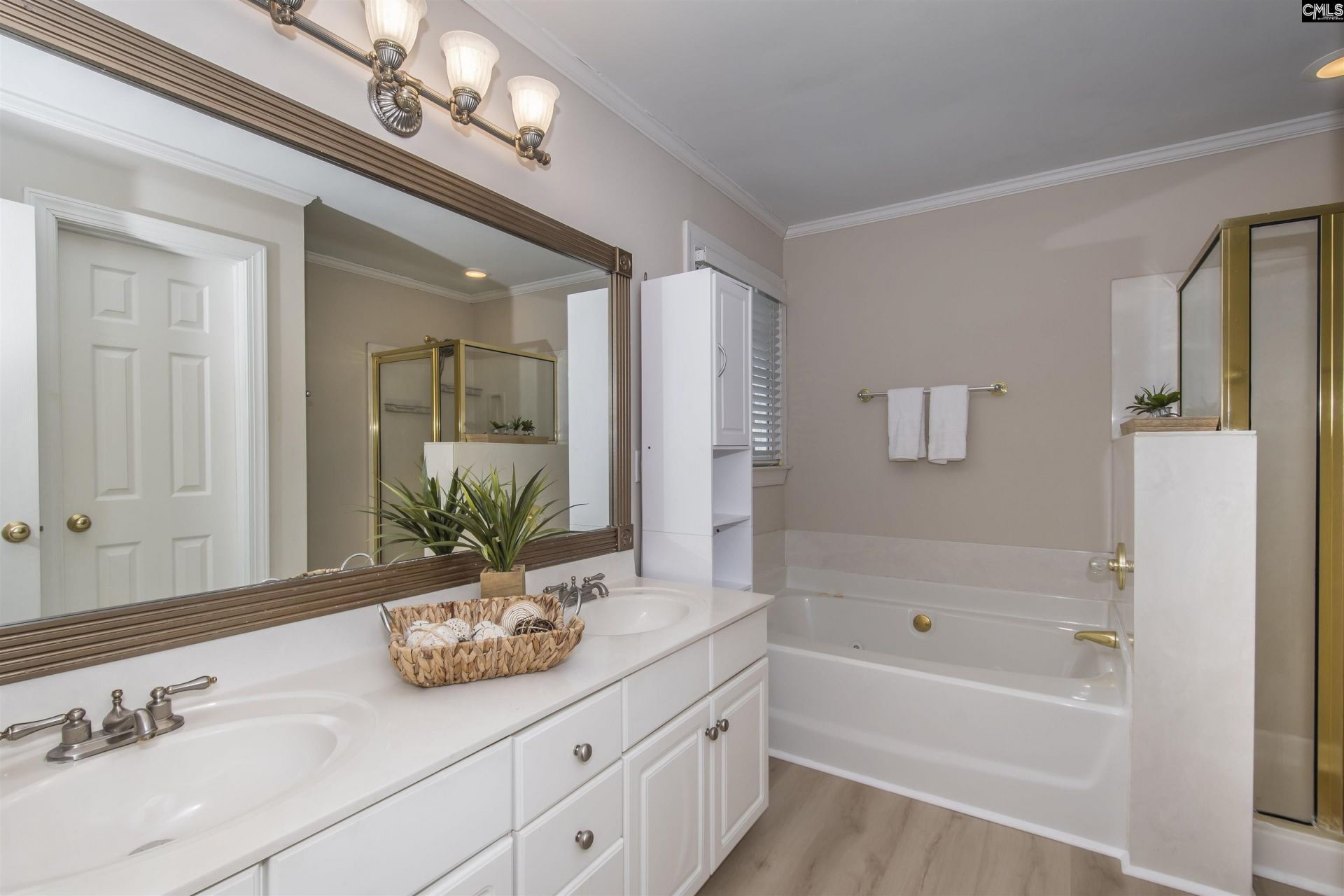 221 Sandstone Road  Photo 18