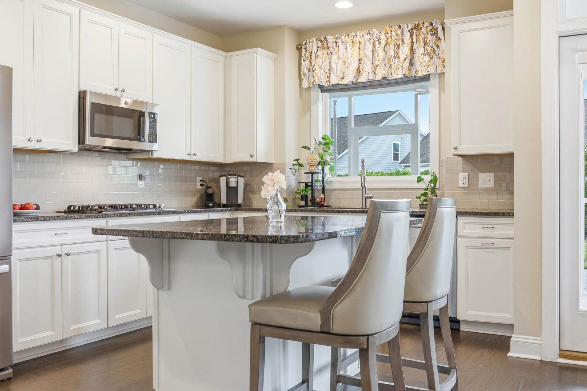 1744 Suncrest Dr. Photo 15