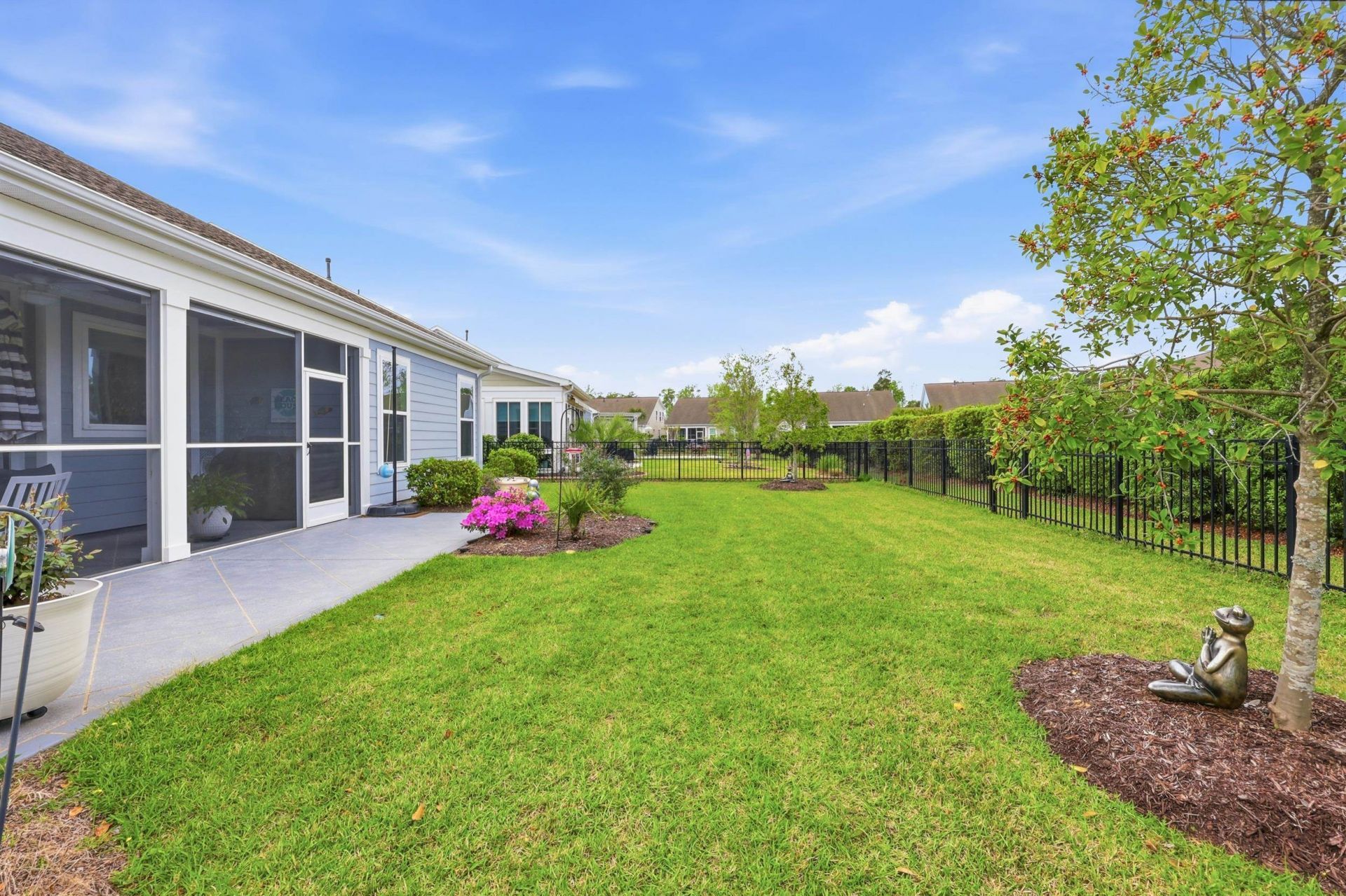 1744 Suncrest Dr. Photo 32