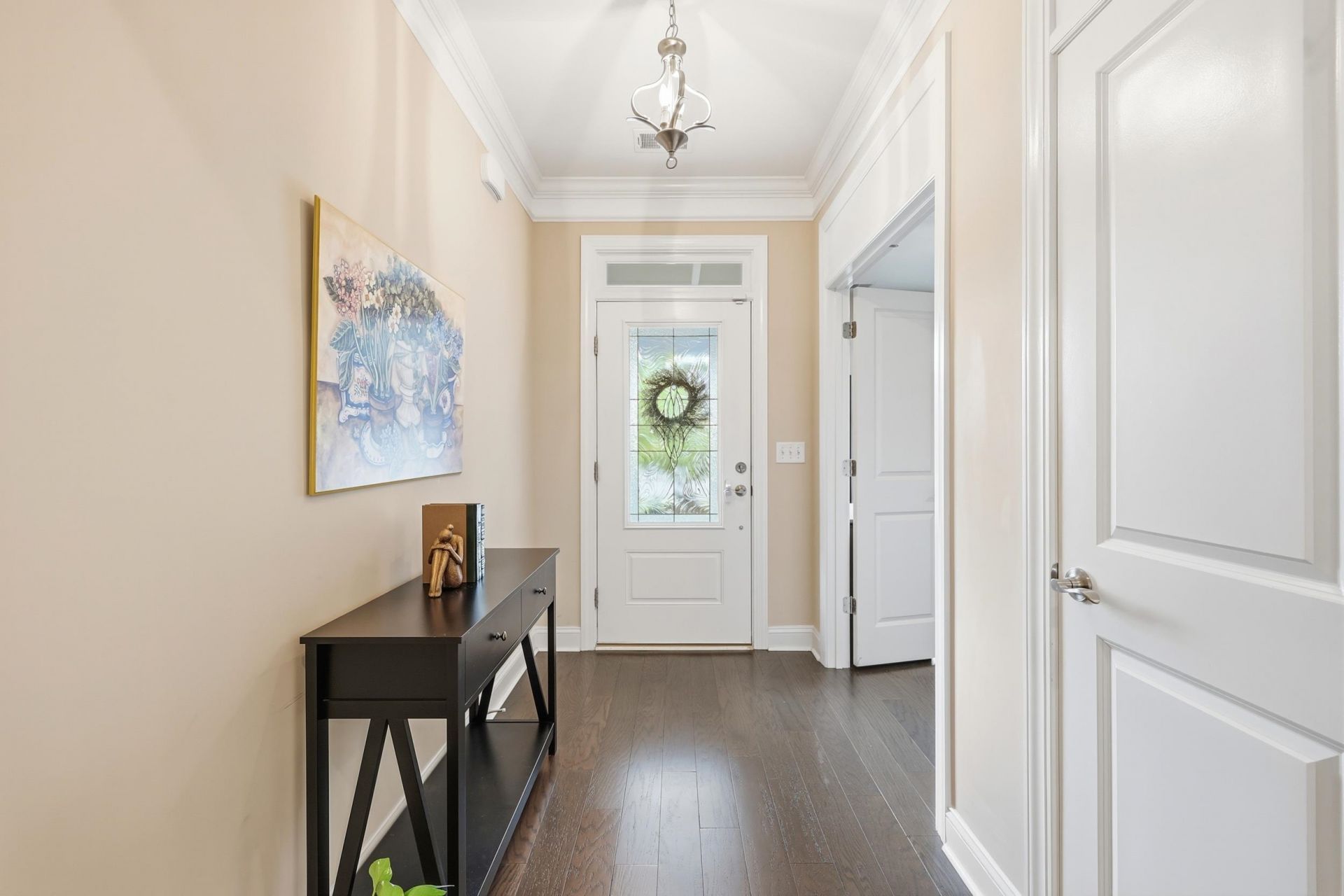 1744 Suncrest Dr. Photo 6