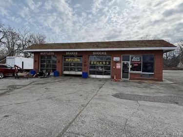 4545 S Wayne Road , Wayne, MI 48184