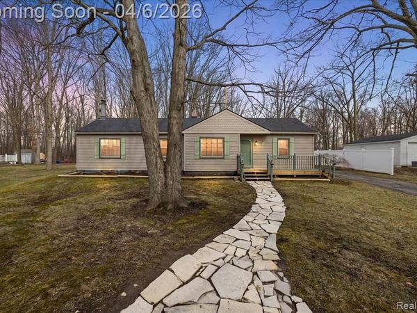 2653 Simpson Drive, Rochester Hills, MI 48309