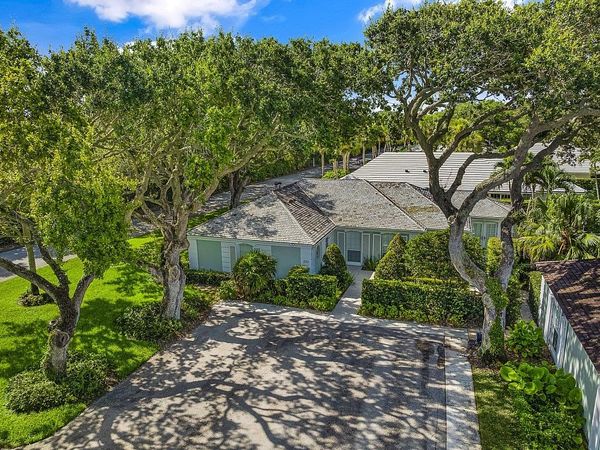 233 Silver Moss Drive, Vero Beach, FL 32963