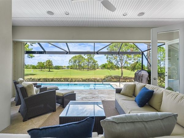 842 Carolina Circle SW, Vero Beach, FL 32962