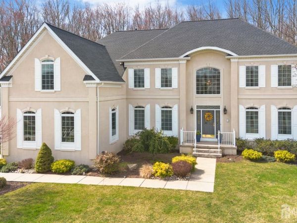 9 Stonegate Drive , Monroe Township, NJ 08831