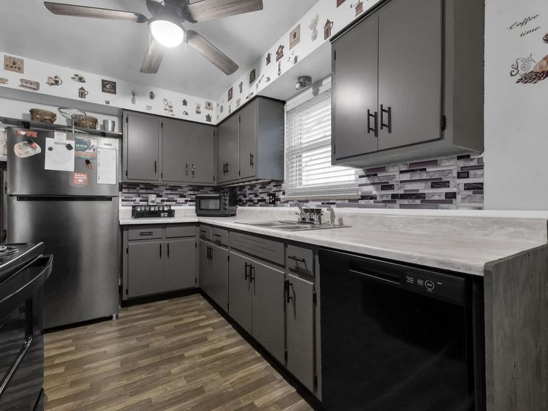 833 Joyful Street , Columbus, OH 43204 Photo 8