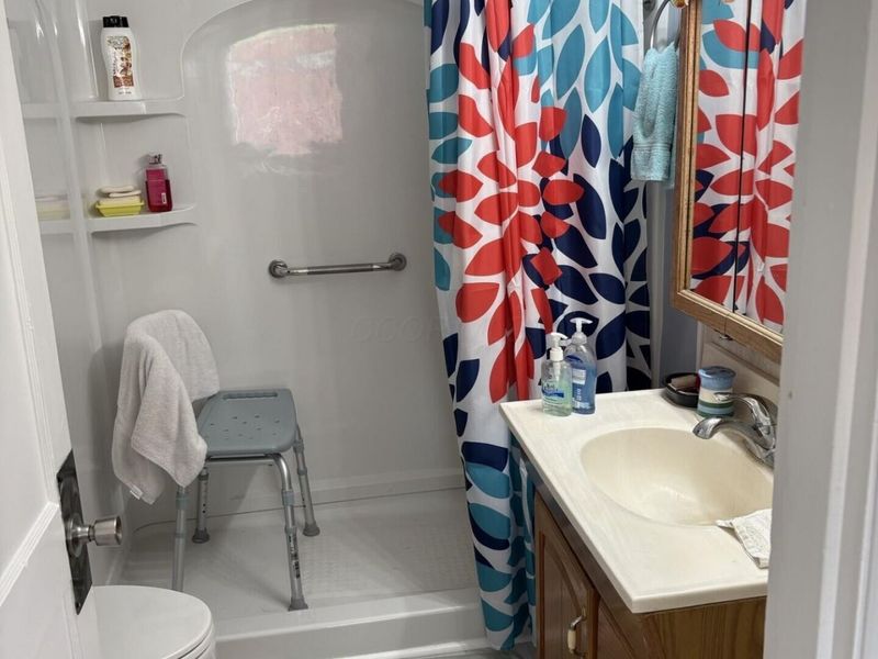 4345 Mathews Avenue , Obetz, OH 43207 Photo 6