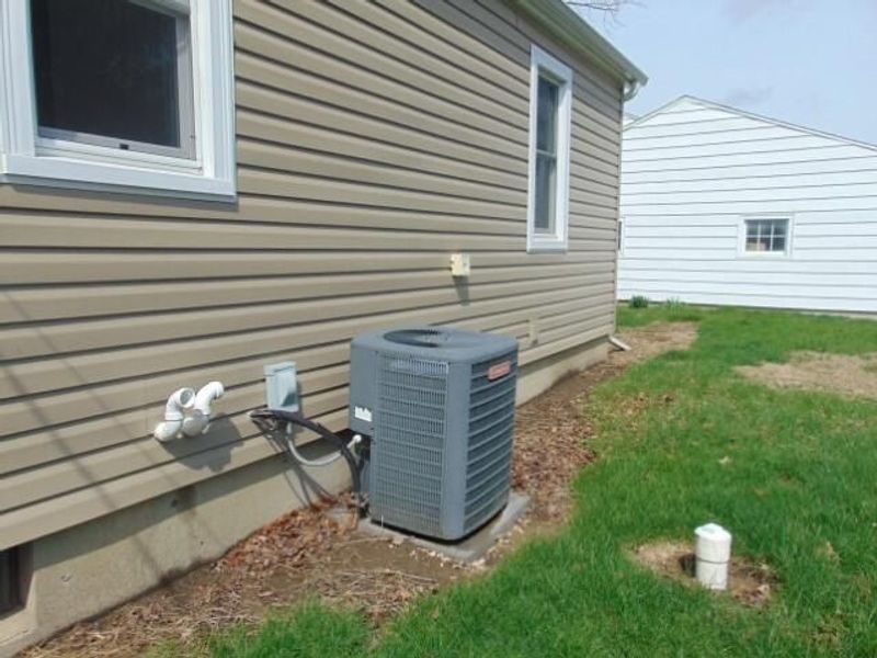 110 Ohio Street, Saint Marys, OH 45885 Photo 6