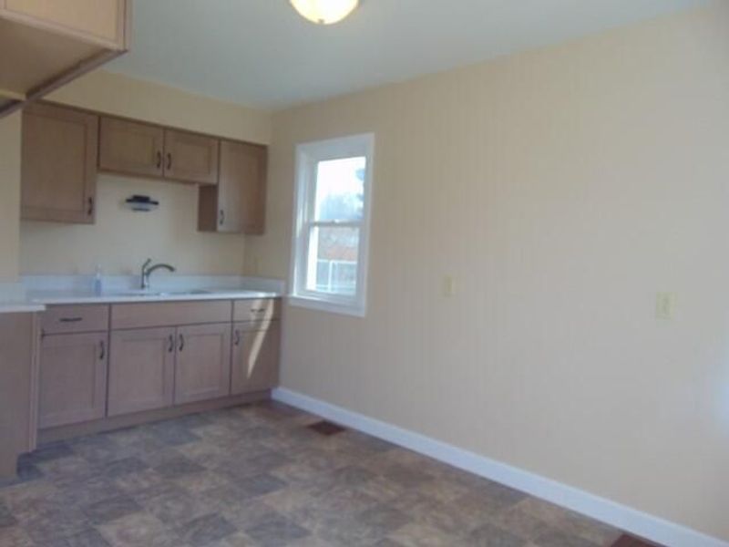 110 Ohio Street, Saint Marys, OH 45885 Photo 8