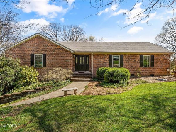 10937 Sallings Rd, Knoxville, TN 37922