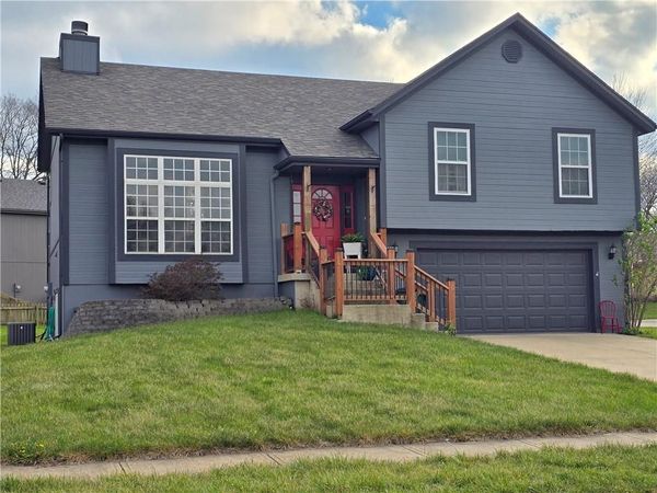 20855 W 227th Street, Spring Hill, KS 66083