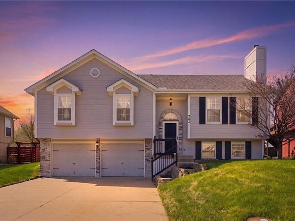 2531 NE Horseshoe Drive, Lee's Summit, MO 64086