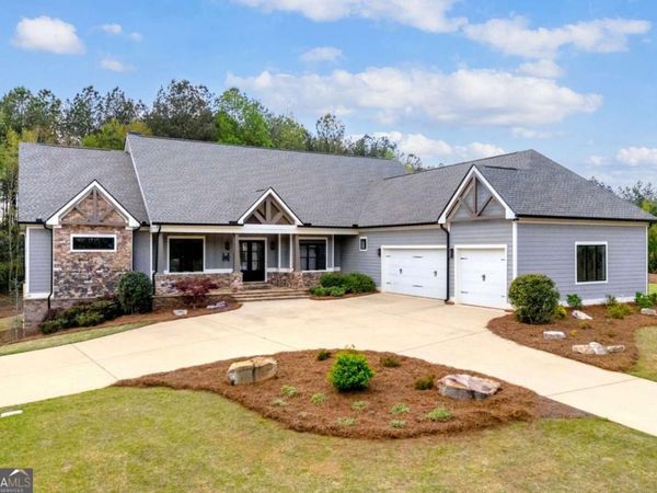 2499 River's Edge Drive, Bogart, GA 30622