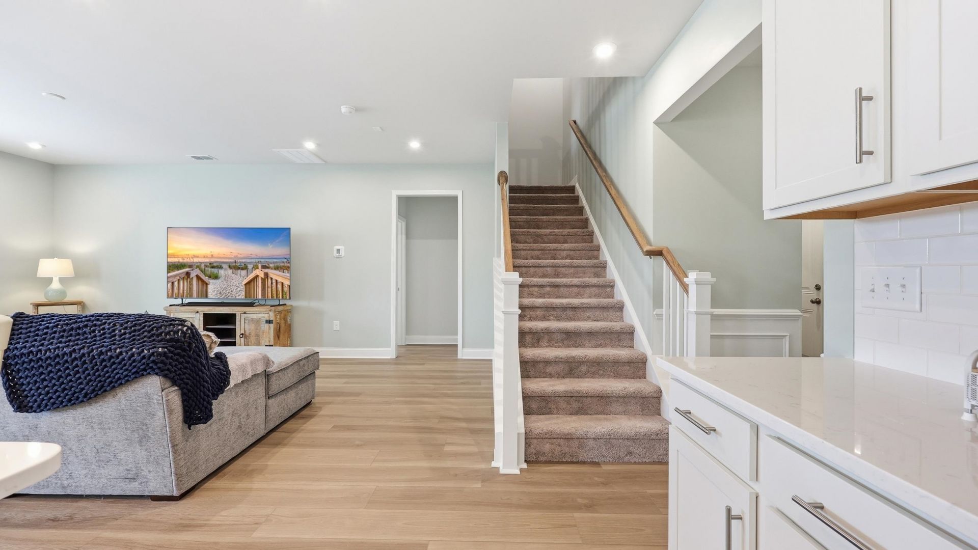 343 River Edge Dr.  Photo 14