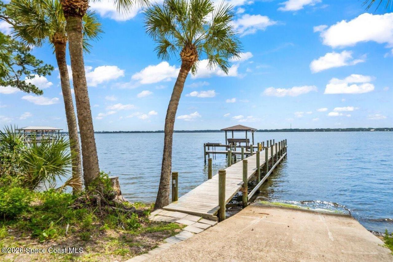 565 Heron Drive , Merritt Island, FL 32952 Photo