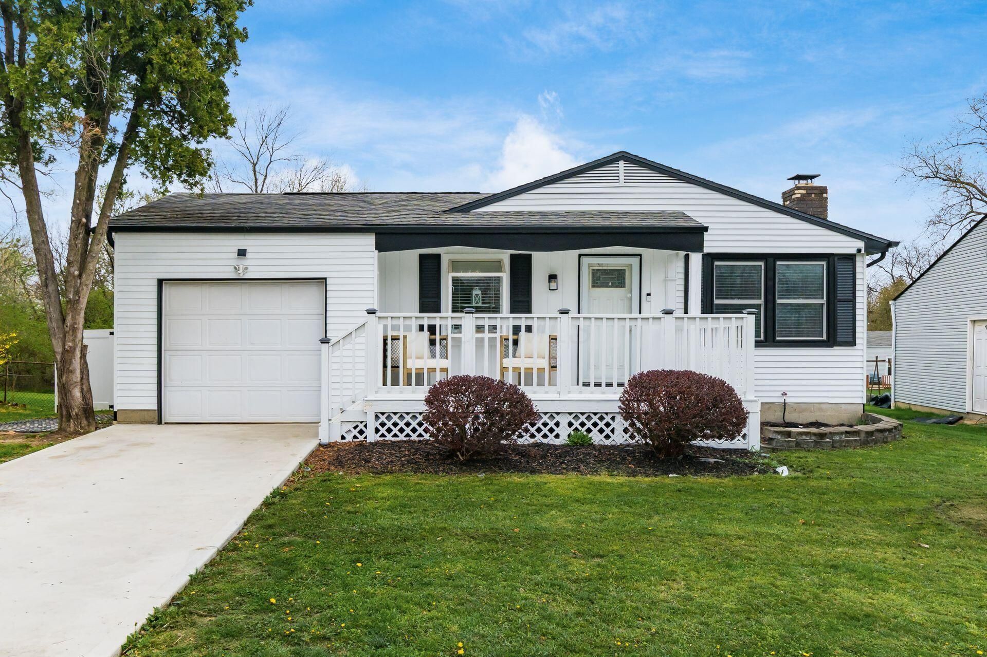 2562 Red Rock Boulevard, Grove City, OH 43123 Main Photo