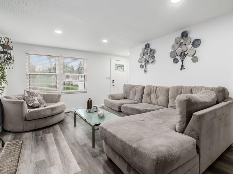 2562 Red Rock Boulevard, Grove City, OH 43123 Photo 10