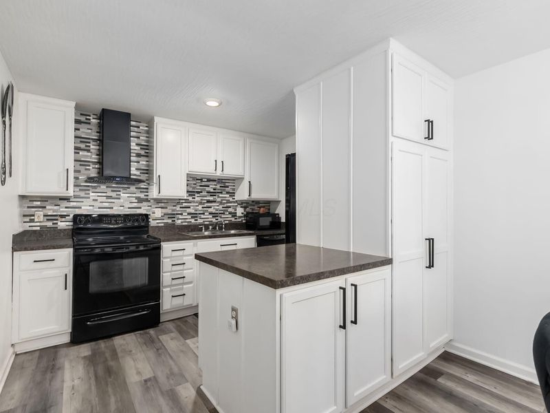 2562 Red Rock Boulevard, Grove City, OH 43123 Photo 13