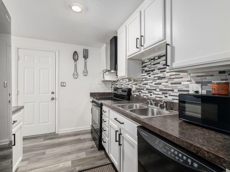 2562 Red Rock Boulevard, Grove City, OH 43123 Photo 16