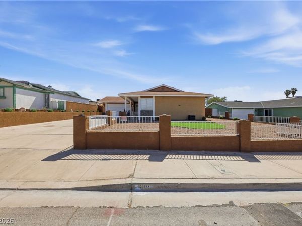 6811 Soldela Drive , Las Vegas, NV 89156