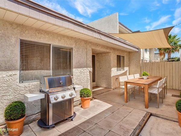 765 Anne Lane , Henderson, NV 89015