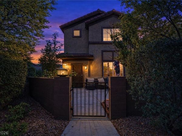 1501 Muinos Street , Las Vegas, NV 89117