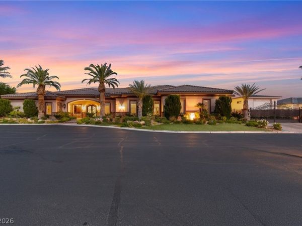 8574 Verde Park Circle, Las Vegas, NV 89129