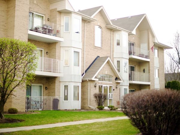 5351 W Mint Julip Drive , Unit 301, Alsip, IL 60803