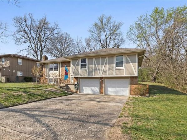 116 E 98th Street, Kansas City, MO 64114