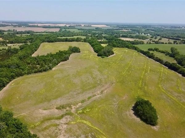 00000 Donahoo Road, McLouth, KS 66054