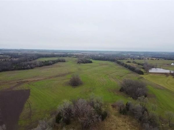 00000 Donahoo Road, McLouth, KS 66054
