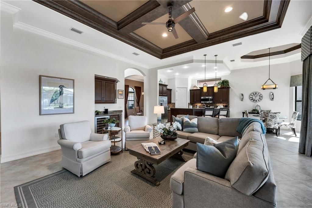 7296 Lantana Cir, Naples, FL 34119 Photo
