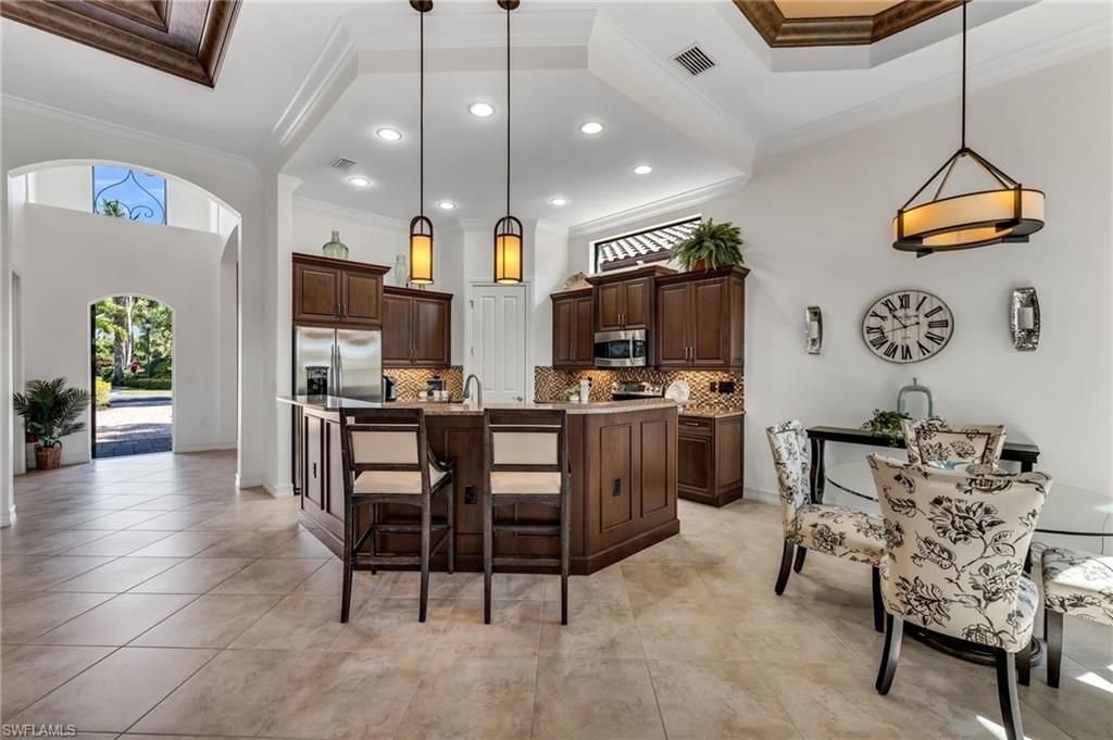 7296 Lantana Cir, Naples, FL 34119 Photo
