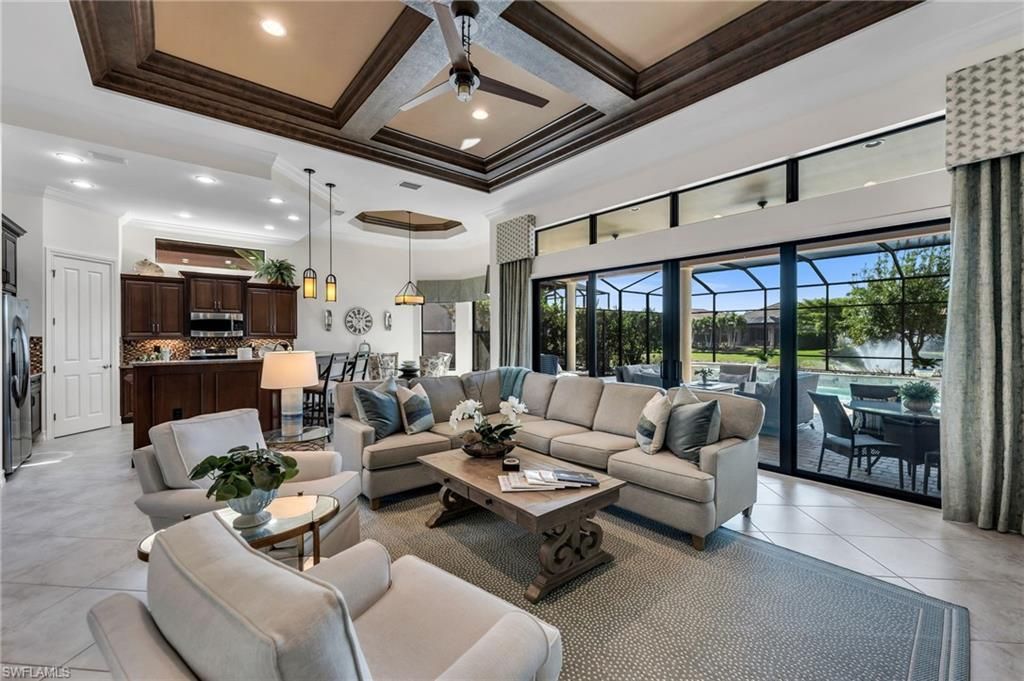 7296 Lantana Cir, Naples, FL 34119 Photo