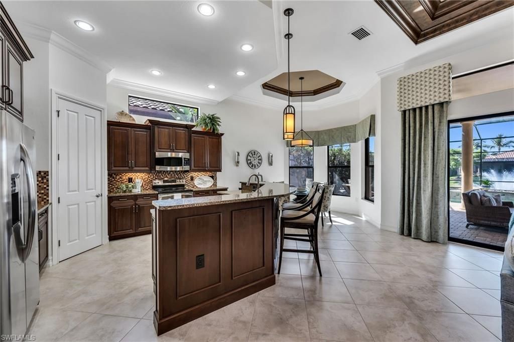 7296 Lantana Cir, Naples, FL 34119 Photo