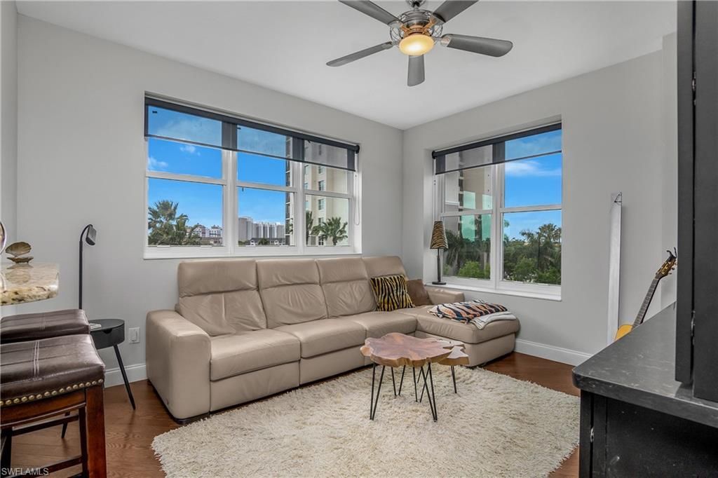 425 Cove Tower Dr, Unit 504, Naples, FL 34110 Photo