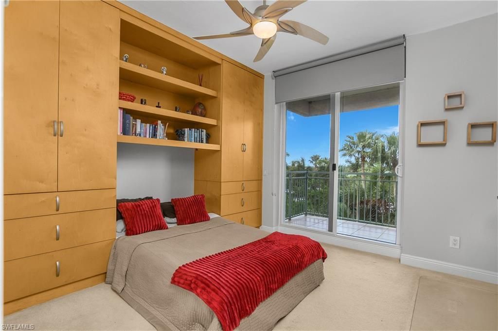 425 Cove Tower Dr, Unit 504, Naples, FL 34110 Photo