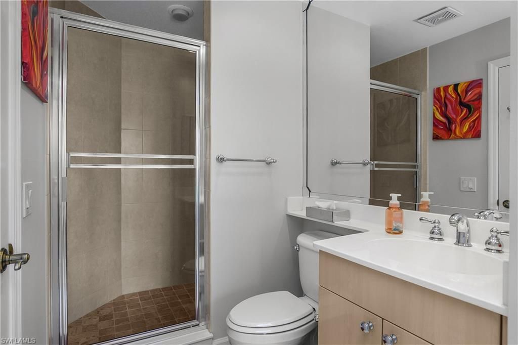 425 Cove Tower Dr, Unit 504, Naples, FL 34110 Photo
