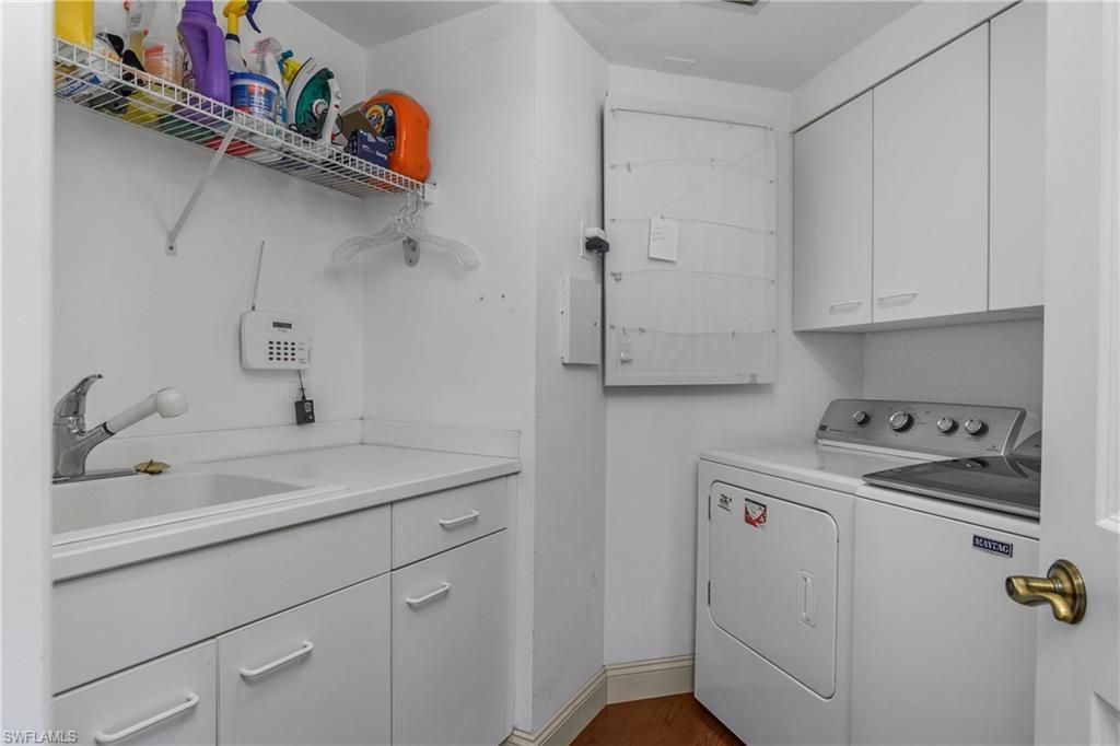 425 Cove Tower Dr, Unit 504, Naples, FL 34110 Photo