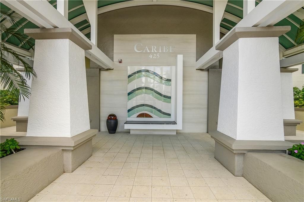 425 Cove Tower Dr, Unit 504, Naples, FL 34110 Photo