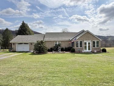 2654 Hood Avenue, Shinnston, WV 26431