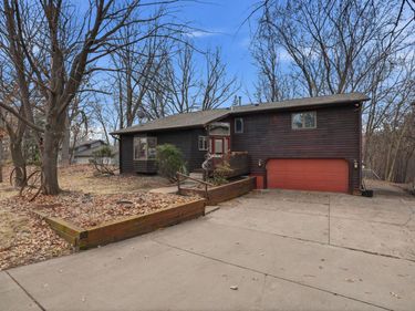 266 Twin Lake Trail, Little Canada, MN 55127