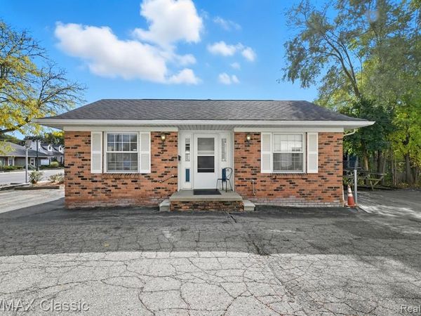 944 S Main Street , Plymouth, MI 48170