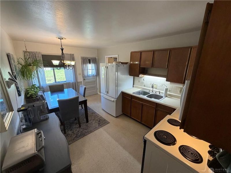 5723 Lily Lane, Harrison Township, OH 45414 Photo 14