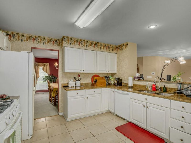 1816 Knollmont Drive, Florence, KY 41042 Photo 7
